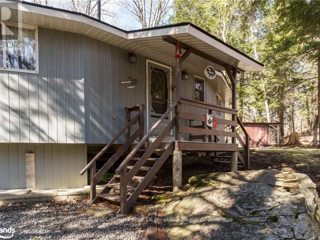 32 MAPLE LEAF DRIVE, Lake Vernon