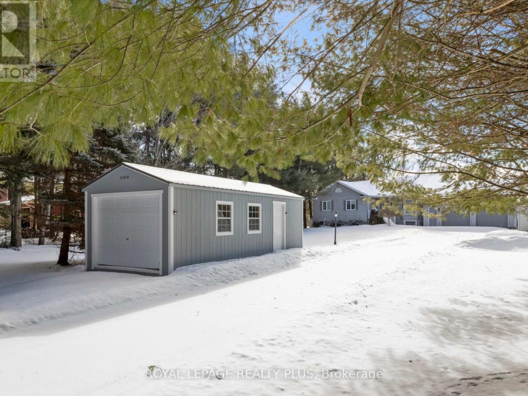 16 BLACK BEAR DRIVE, Burnt River