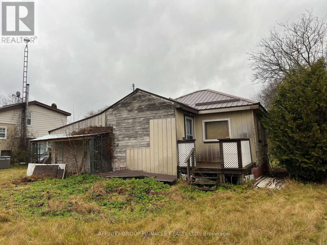 302 COUNTY ROAD 8 ROAD, 