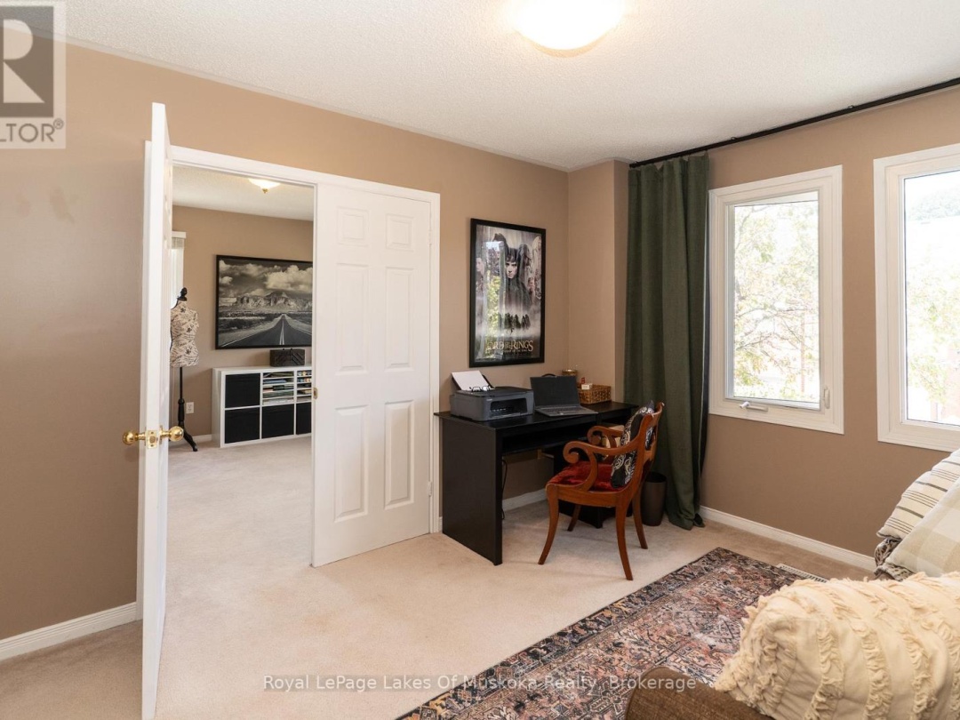 50 SHORELINE DRIVE, Muskoka River