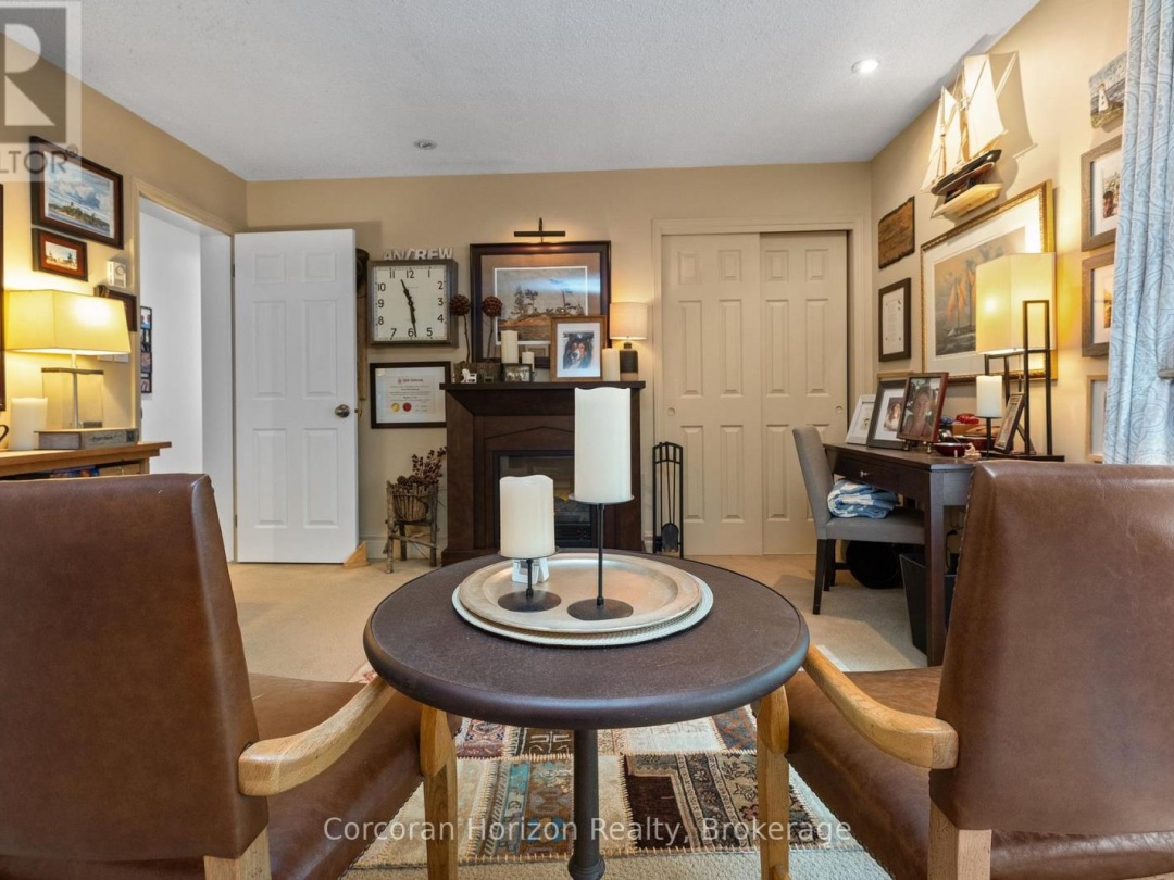 2517 HONEY HARBOUR ROAD, 