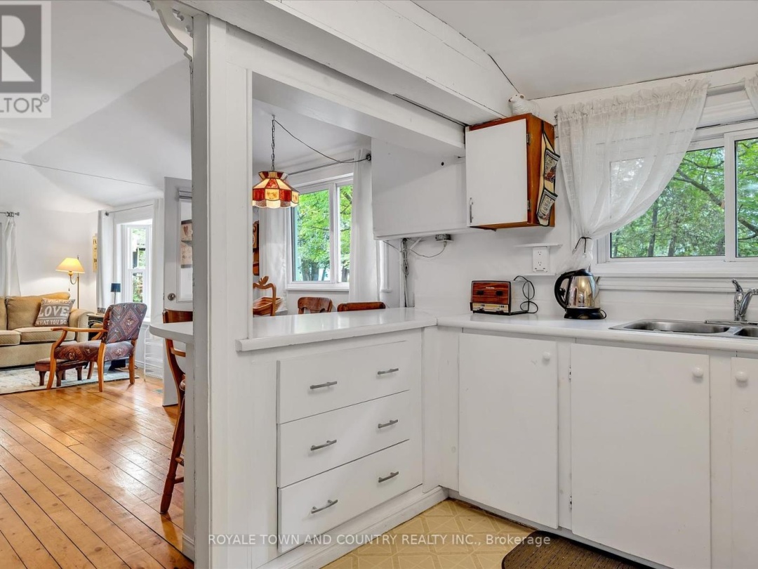 54 LAXTON  TWP 5TH LINE, 