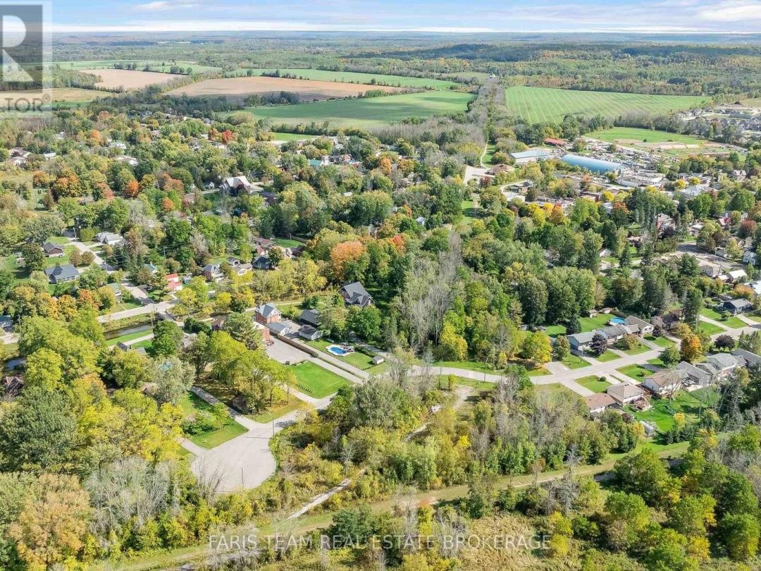 7 REINBIRD STREET W, 