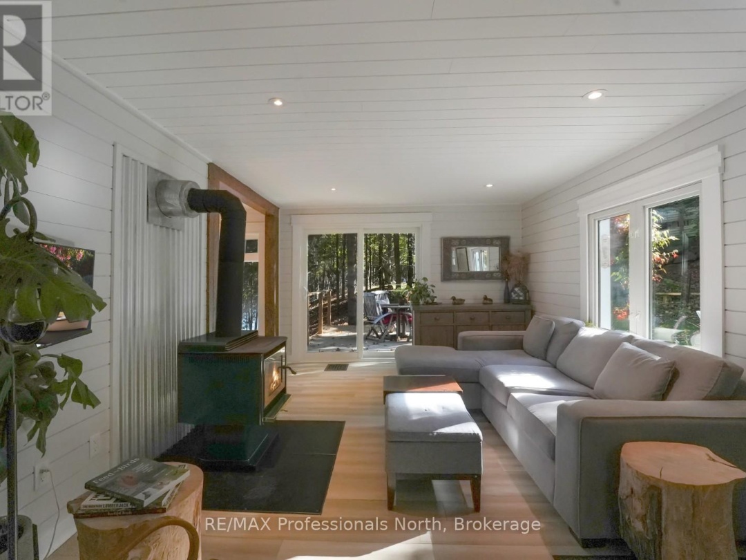 1005 OSGOODE ROAD, 