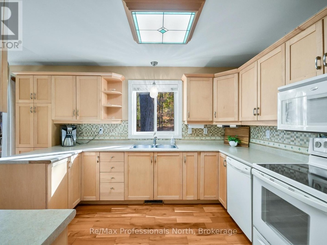 1200 MUSKOKA ROAD N, 