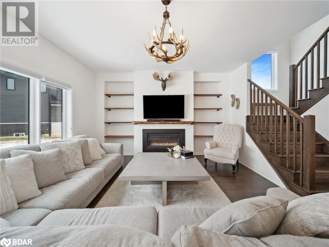 3727 Quayside Drive, Severn