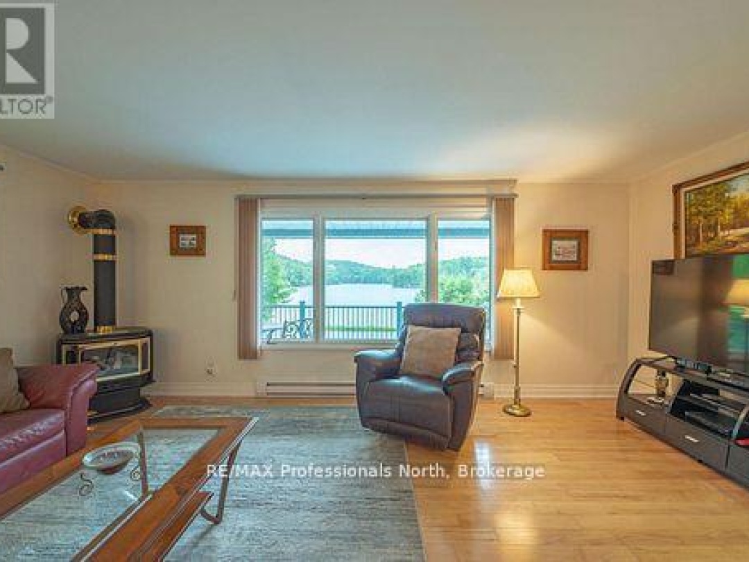 1981 HORSESHOE LAKE ROAD, Horseshoe Lake
