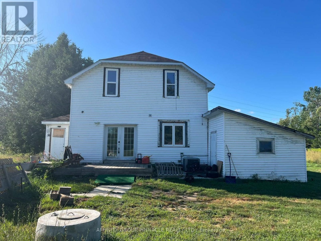 7657 HWY 35, 
