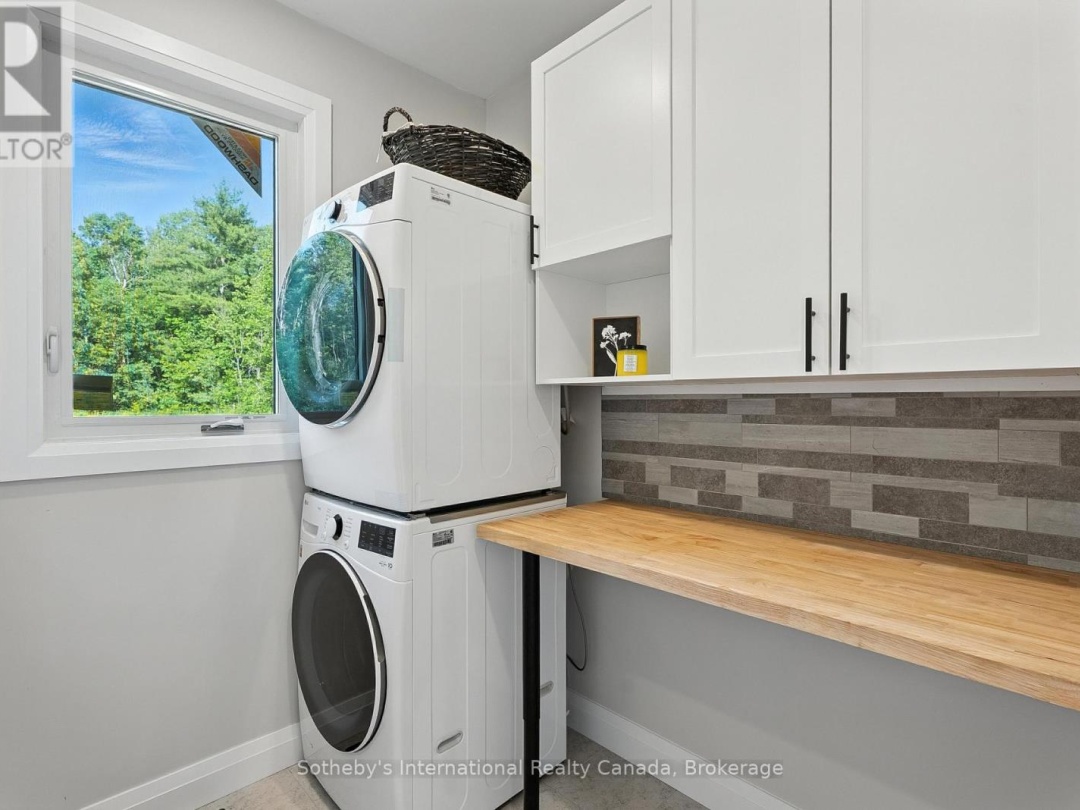 1064 LAIDLAW AVENUE, 
