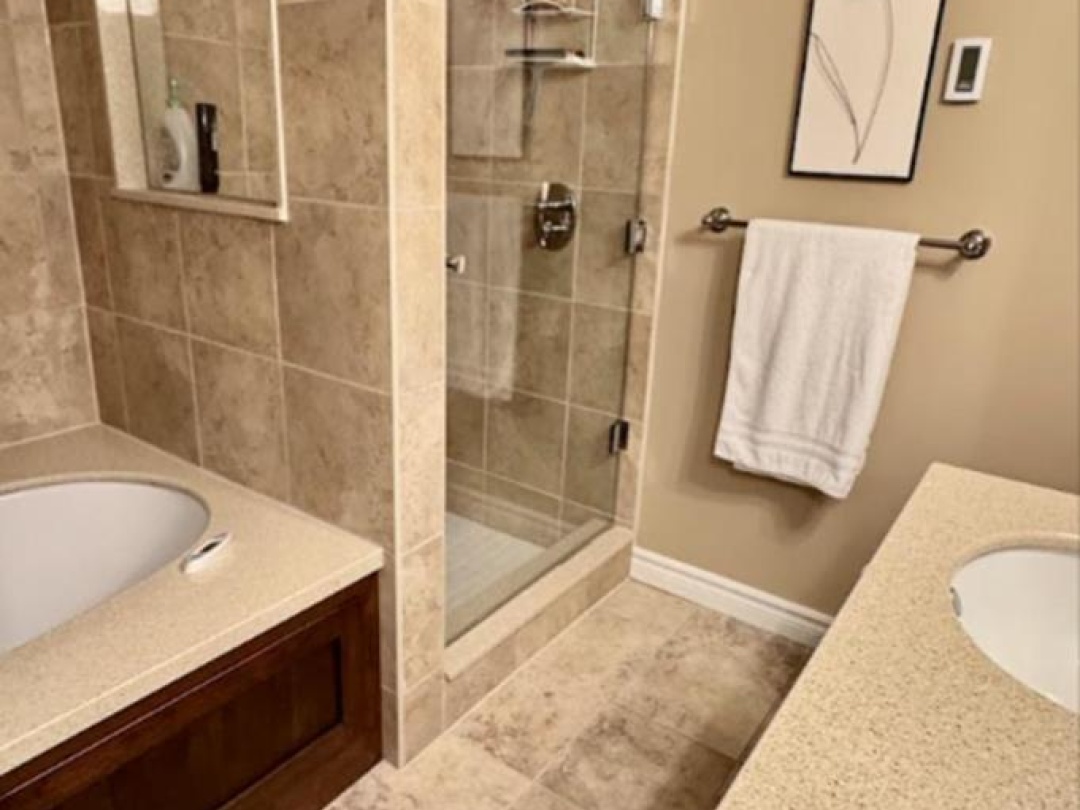 431 GRANDVIEW HILLTOP DRIVE, 