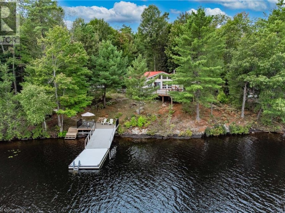 1076 Thanksgiving Rock Way, Kahshe Lake
