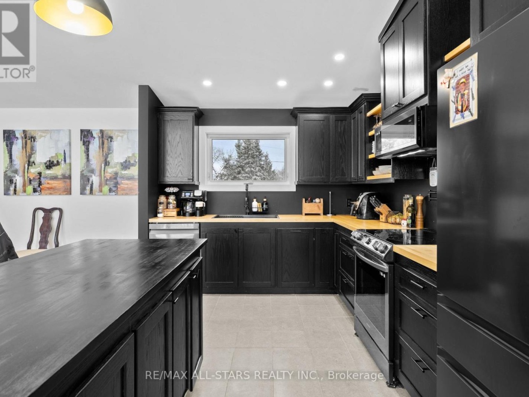 1062 NORTHLINE ROAD, 