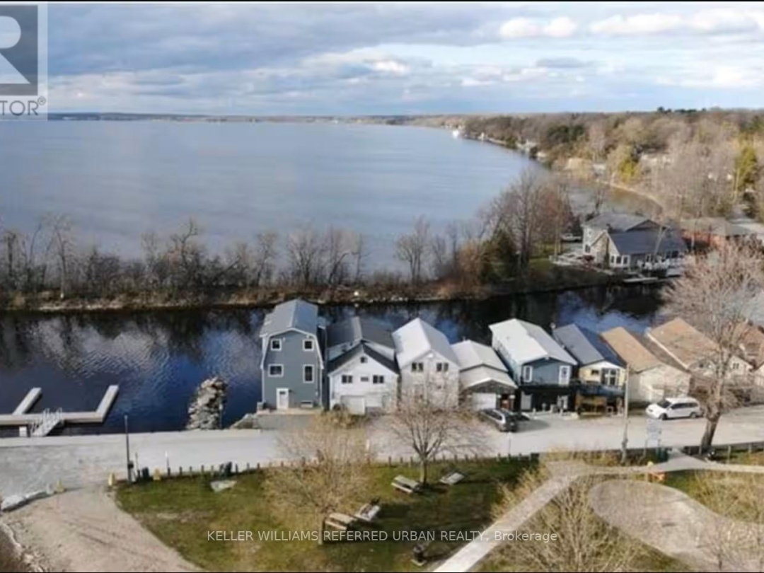18 HARBOUR PARK CRESCENT S, 