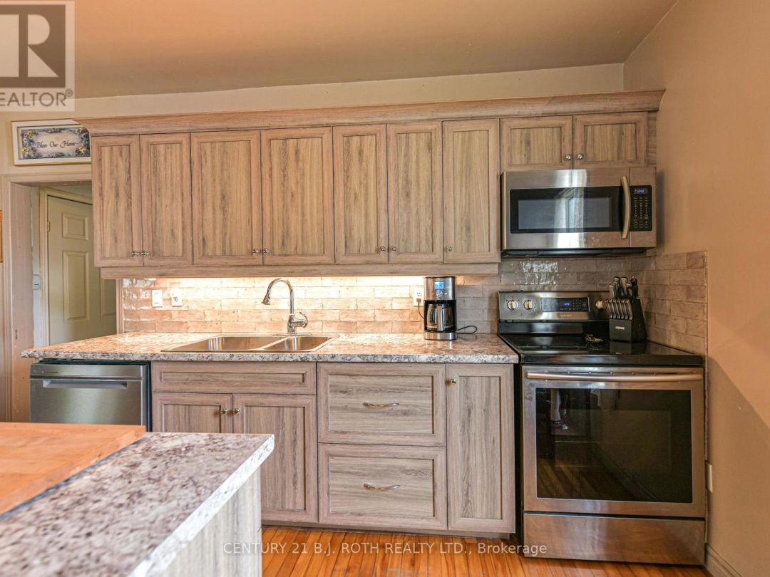 3297 MUSKOKA STREET, 