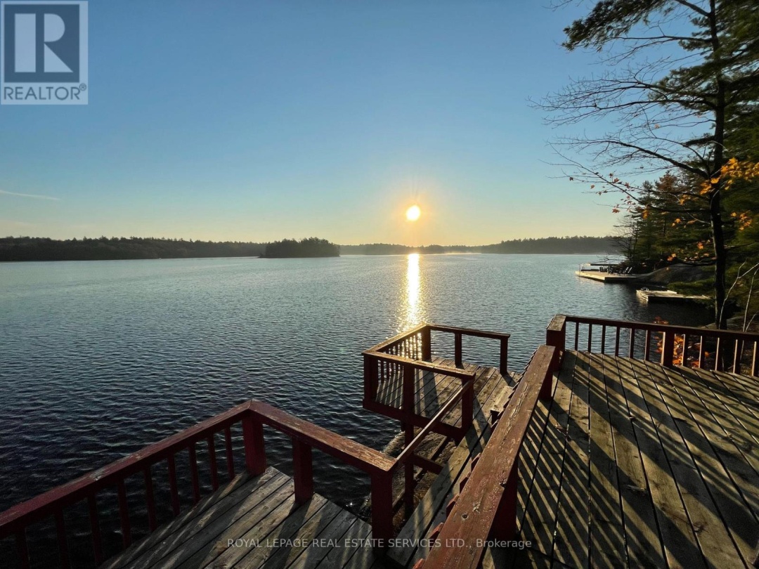 1327-1329 WOODLAND DRIVE, Muldrew Lake