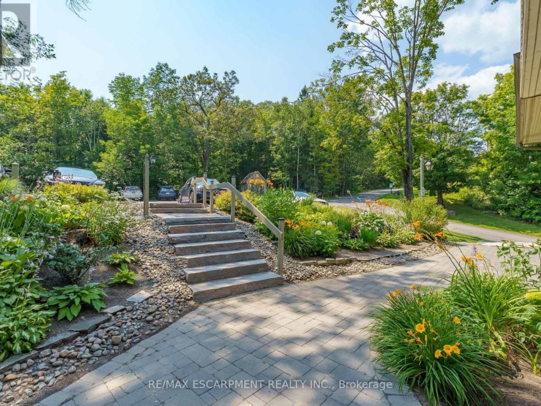 1 - 131 GRANDVIEW HILLTOP DRIVE, 