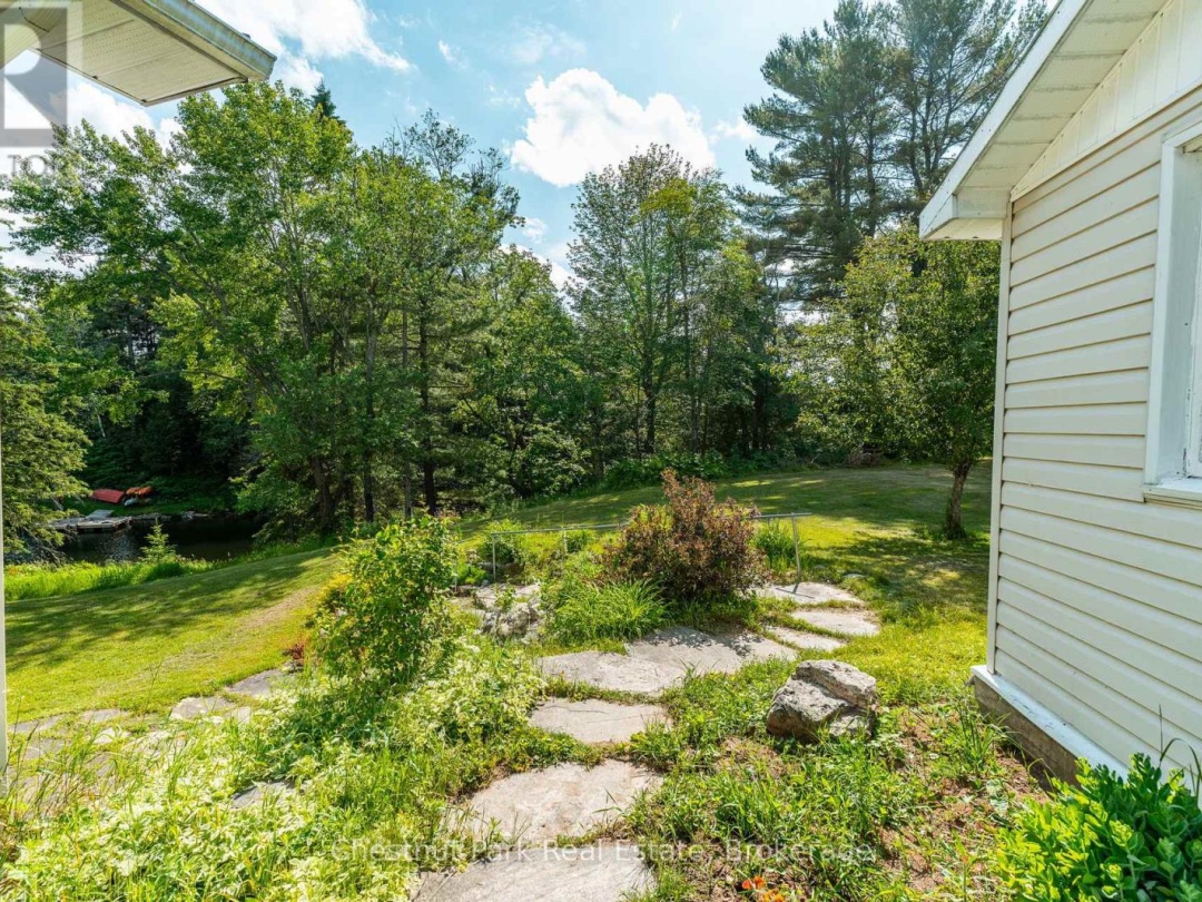 1054 GREEN LAKE ROAD, 