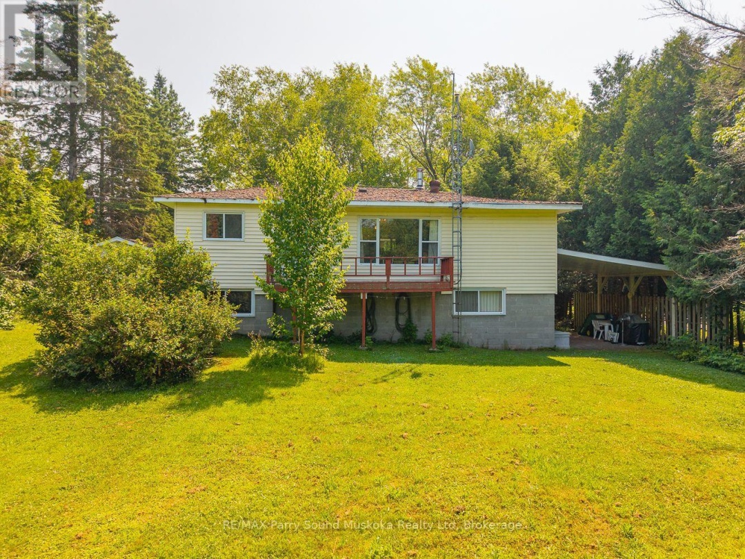 86 LAKESIDE CRESCENT, 