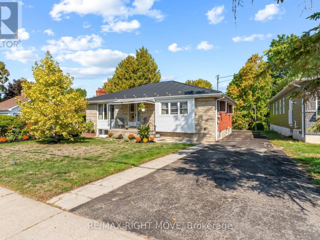 504 SIMCOE STREET, 