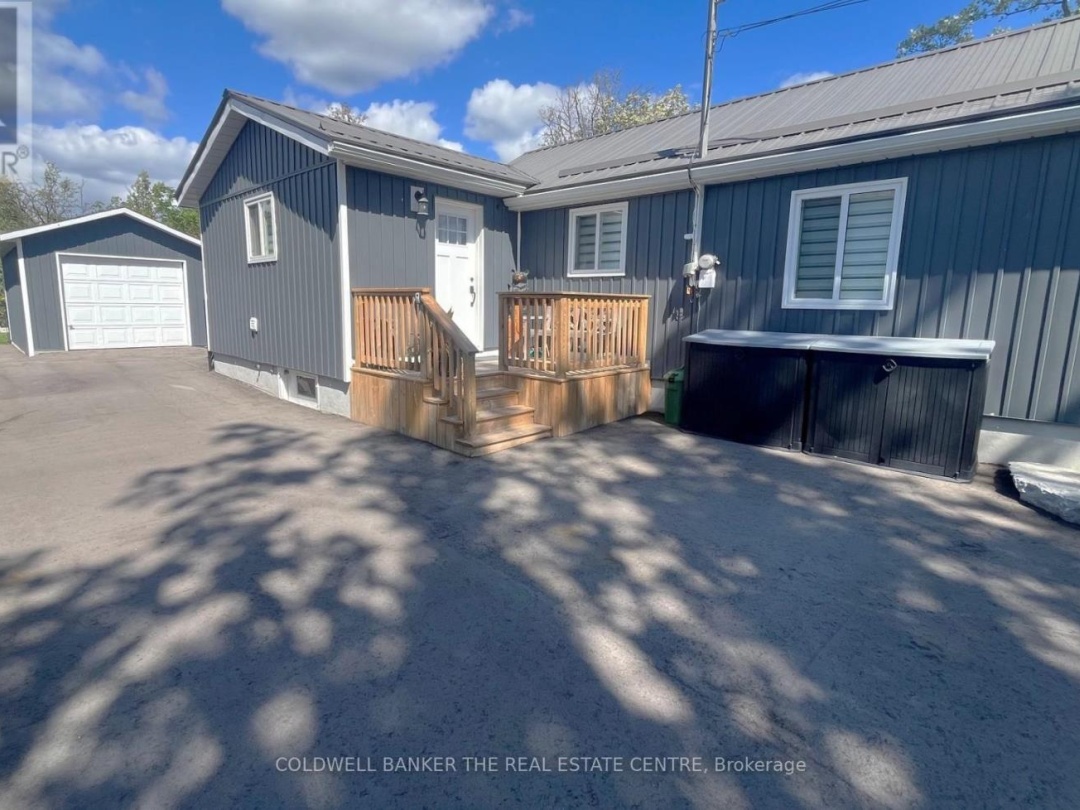 55 PRINCE STREET W, 