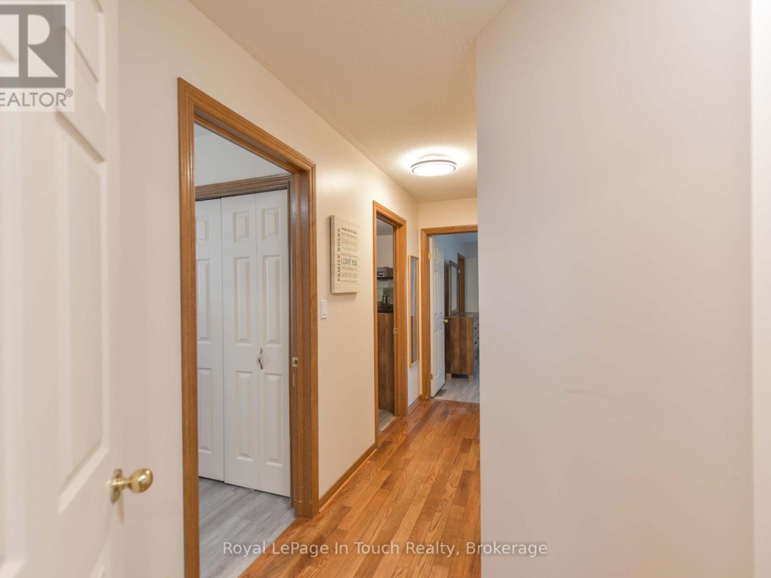5 EARLS COURT, 