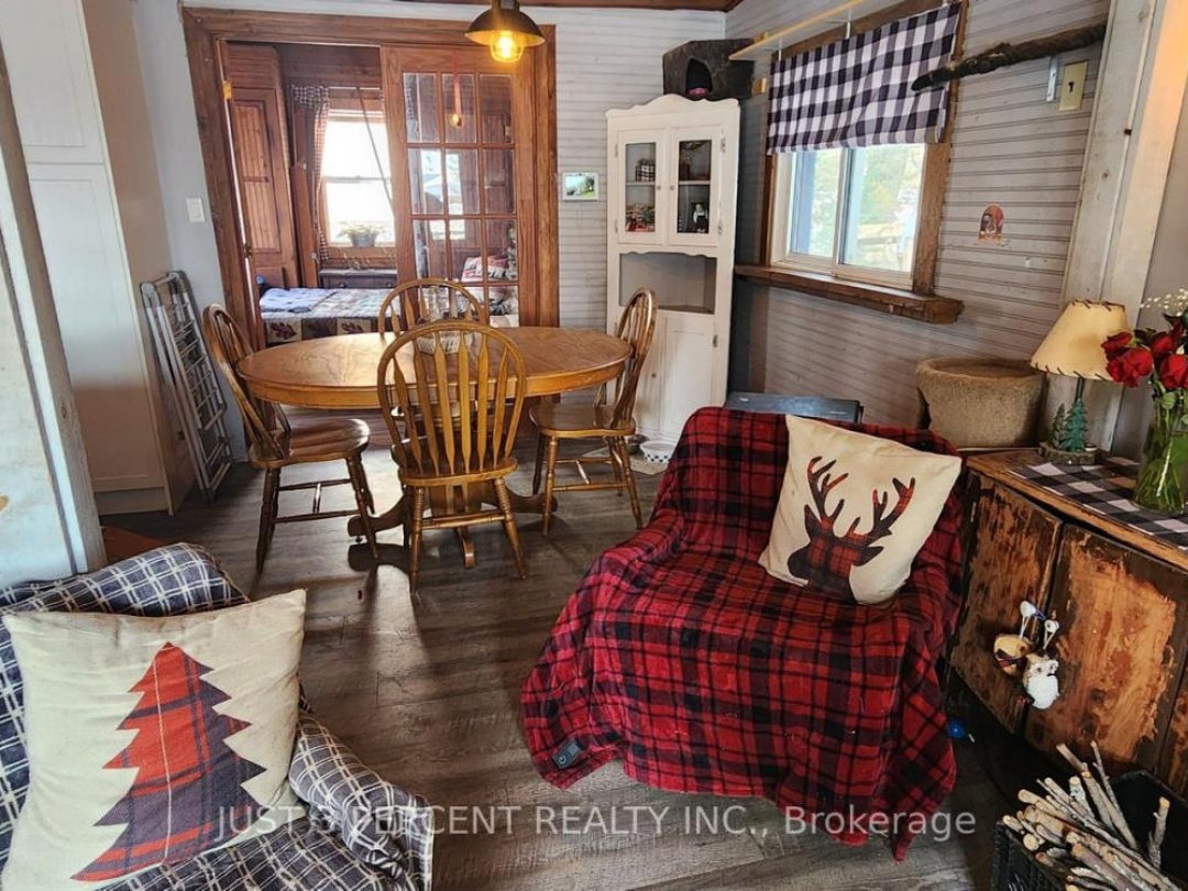 55 Northern Avenue, Little Bald Lake