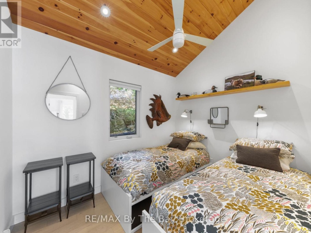 18152 GEORGIAN BAY SHORE, 