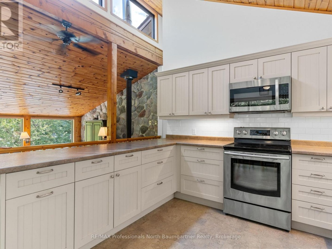 1976 REDKENN ROAD, 