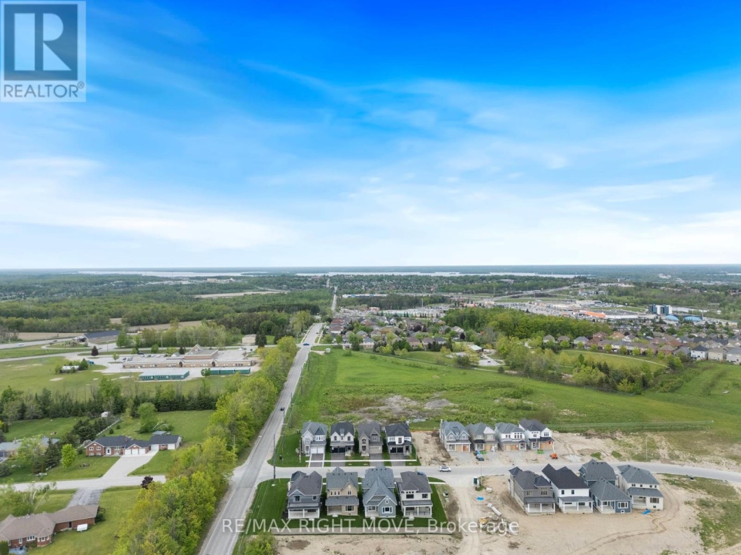 3192 Orion Boulevard, Orillia