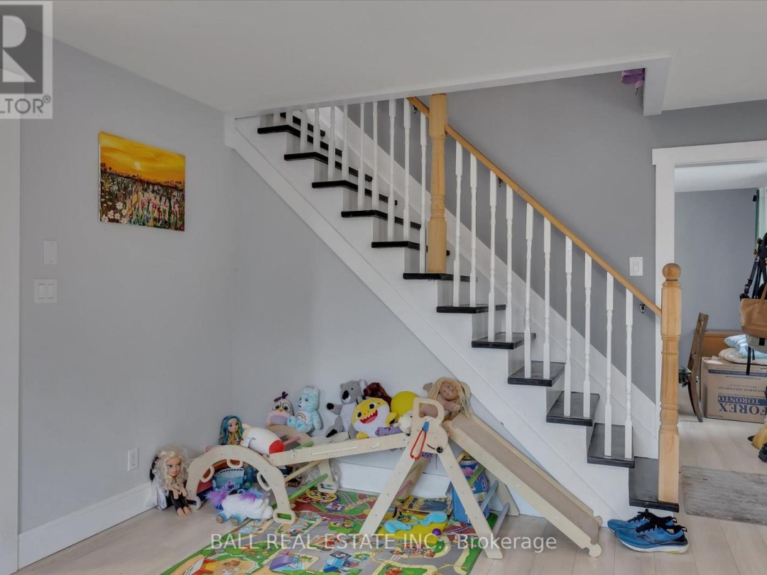 32 CHERRYHILL STREET, 