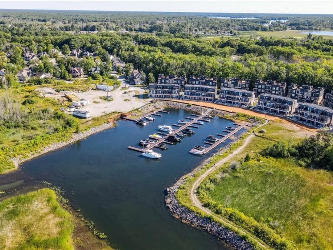 100 MARINA VILLAGE Drive, 