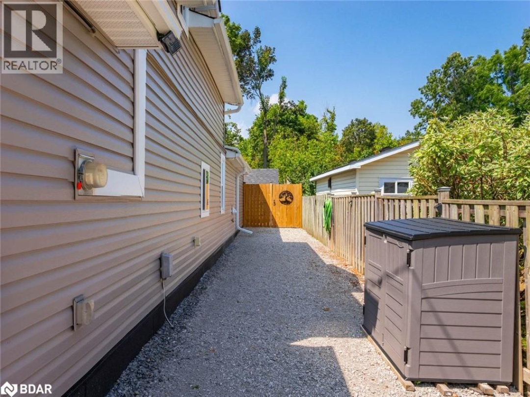 370 HOMEWOOD Avenue, 