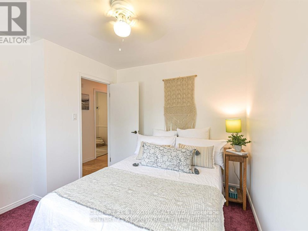 71 CAMPBELL BEACH ROAD, 