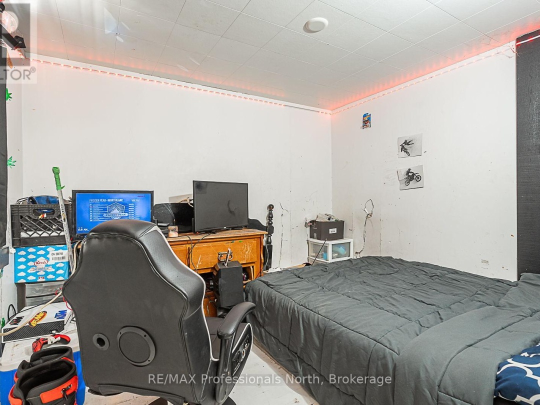 1063 RAVINE ROAD, 
