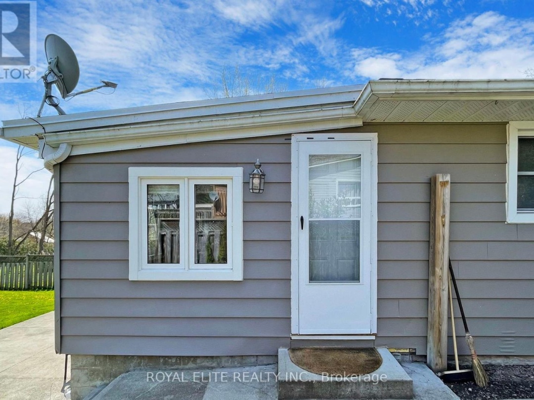 3965 Hilltop Road, Ramara