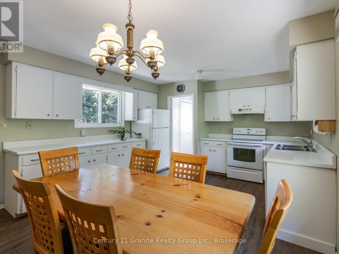 733 BOBCAYGEON ROAD, 
