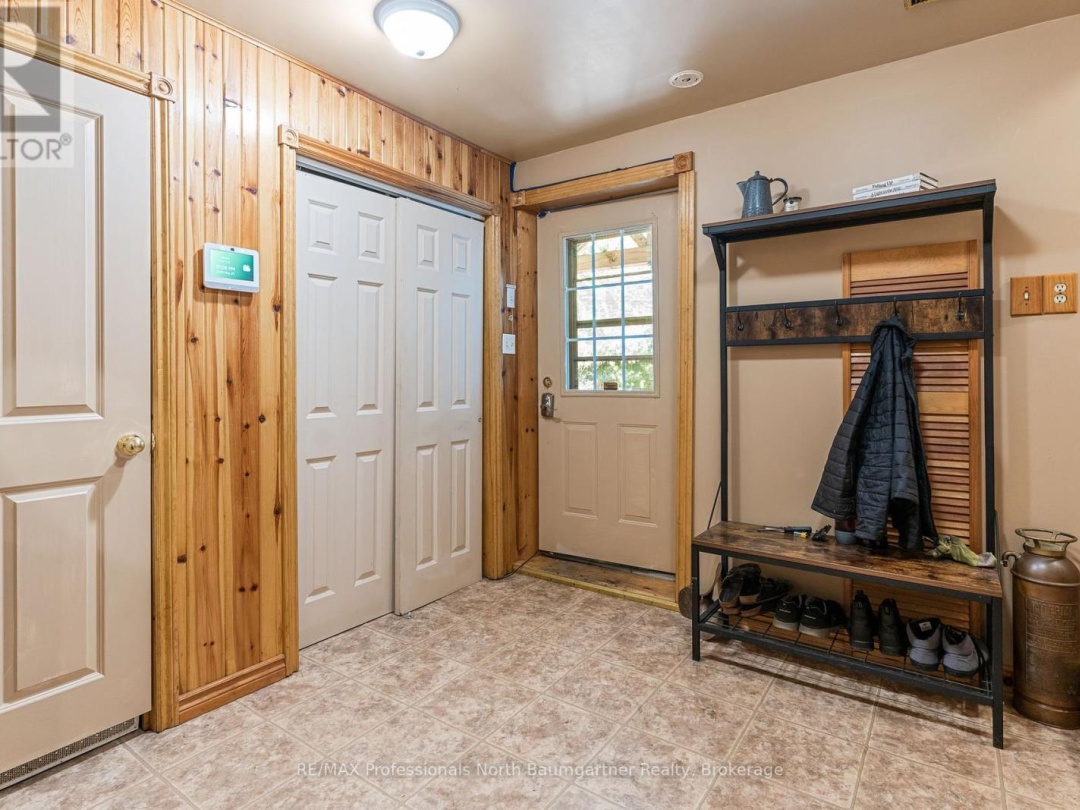 2766 Wilkinson Road, Kennisis Lake
