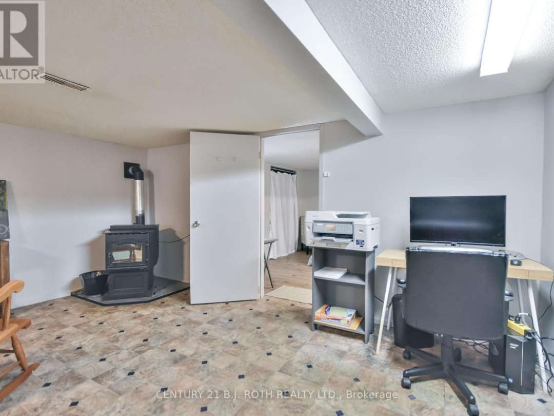 1039 DIVISION ROAD E, 