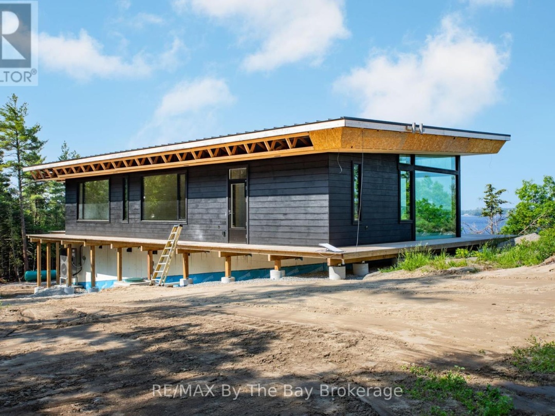 11324 ISLAND 1810/BONE ISLAND, 