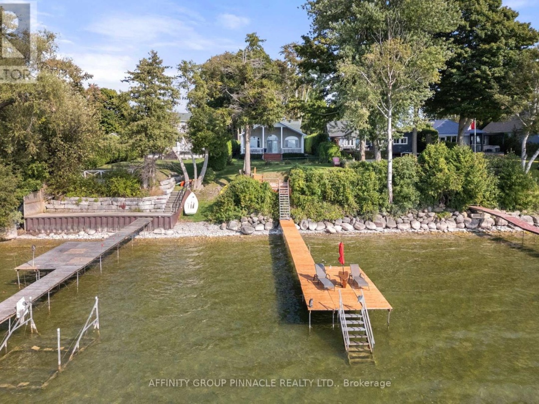 44 Cedar Beach Road, Lake Simcoe