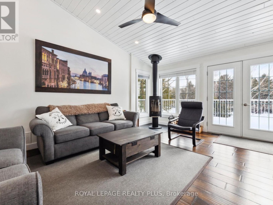 16 BLACK BEAR DRIVE, Burnt River