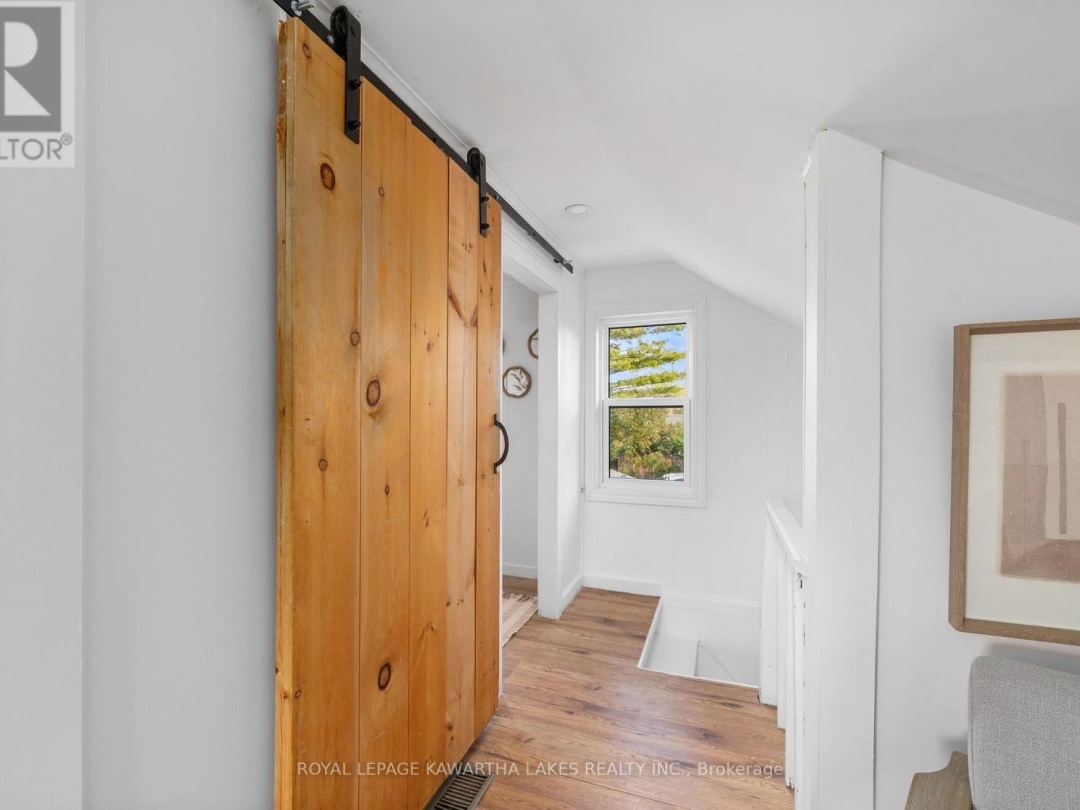 19 PRINCE STREET E, 