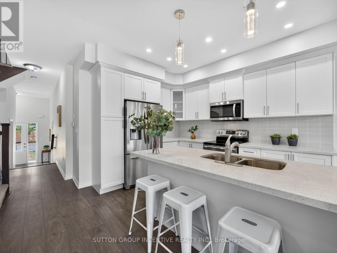 17 CHURCHLEA MEWS, 