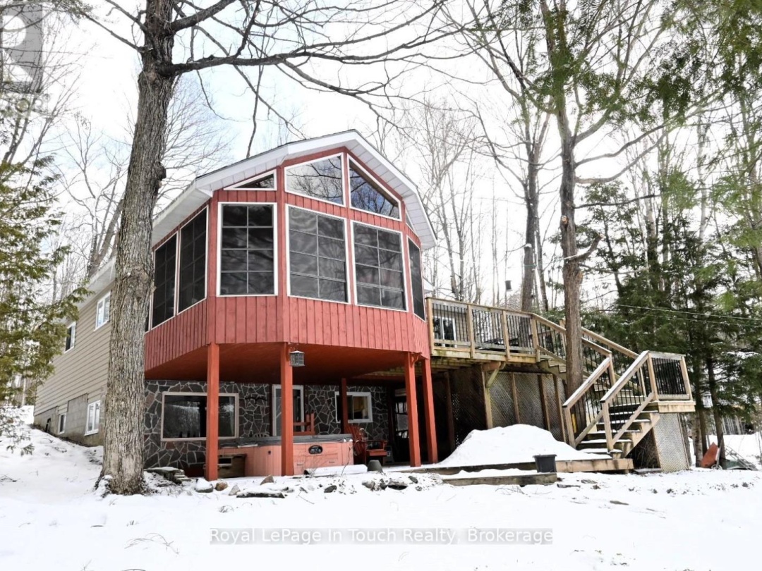 476 Hungry Bay Road E, Six Mile Lake