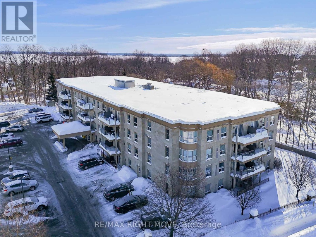108 486 Laclie Street, Orillia