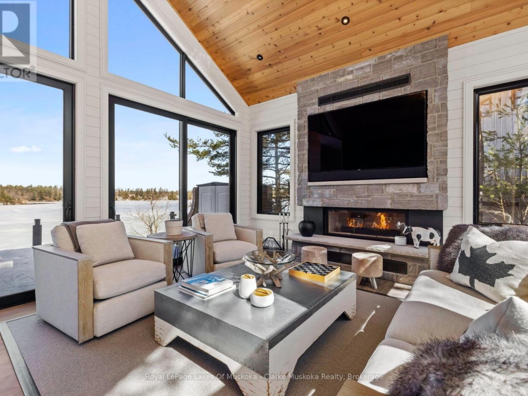 305 Wapaska Crescent, Lake Muskoka