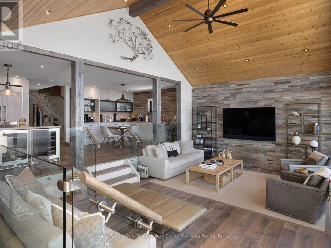305 Wapaska Crescent, Lake Muskoka