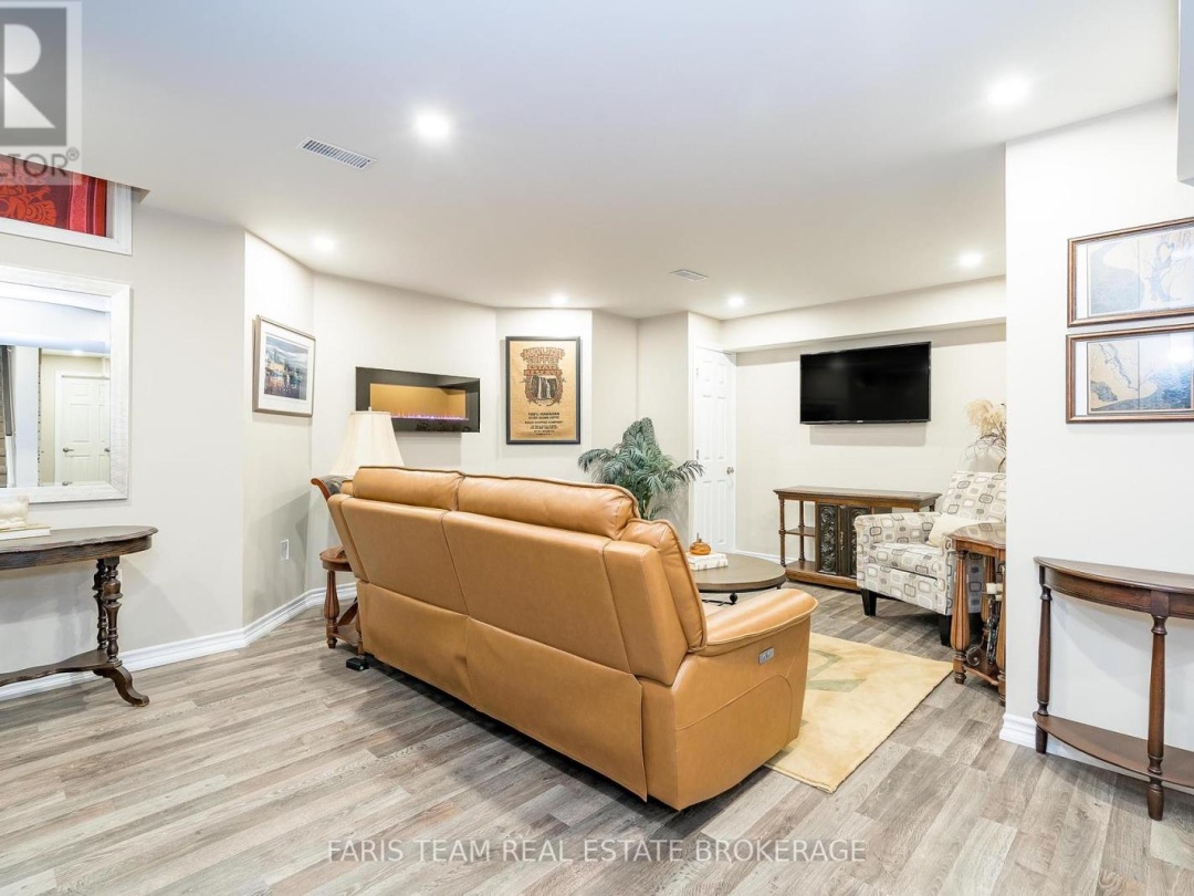 192 WYCLIFFE COVE, 