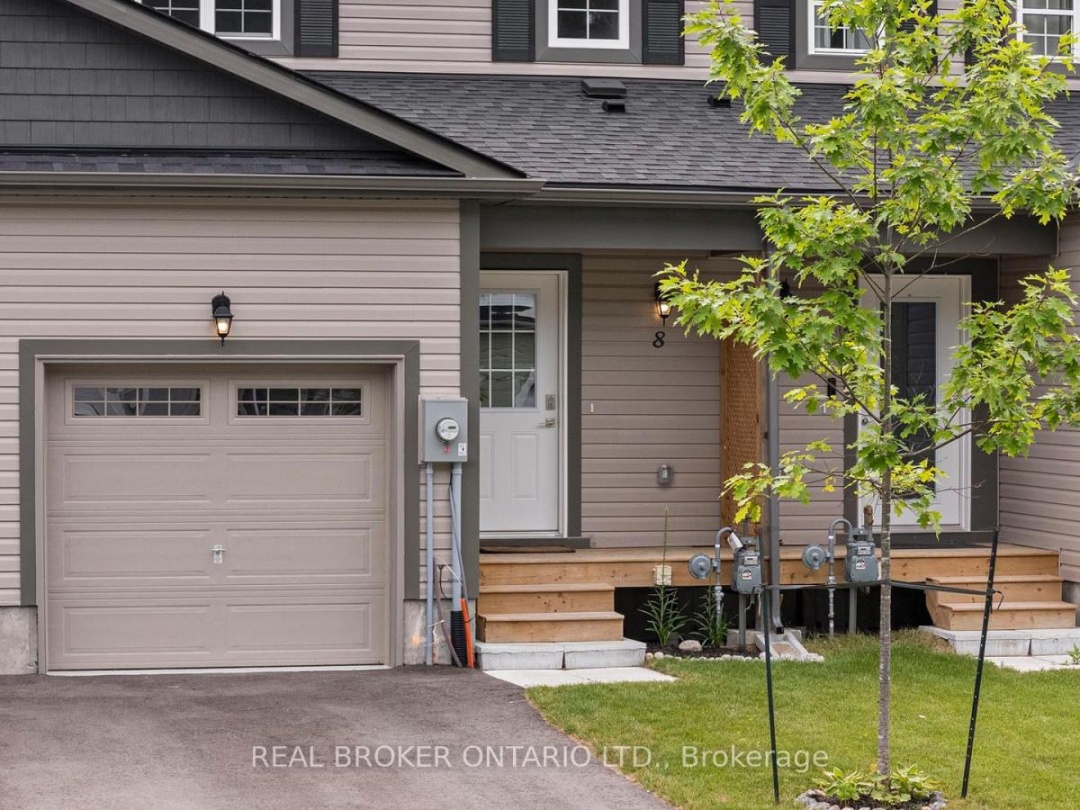 8 NICOLE PARK PLACE, 