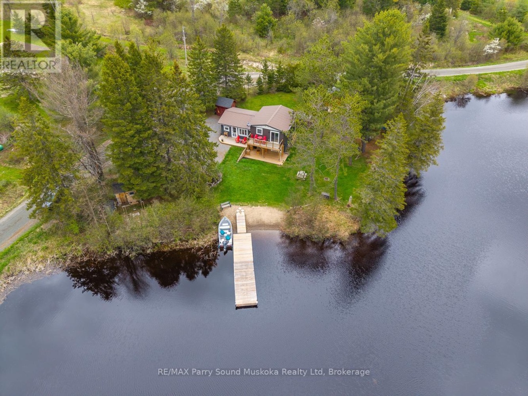 22 Dickinson Road, Manitouwabing Lake